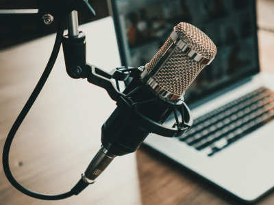 E-commerce podcastok, hangfelvételek - webshop készítés, mobil app fejlesztés témában