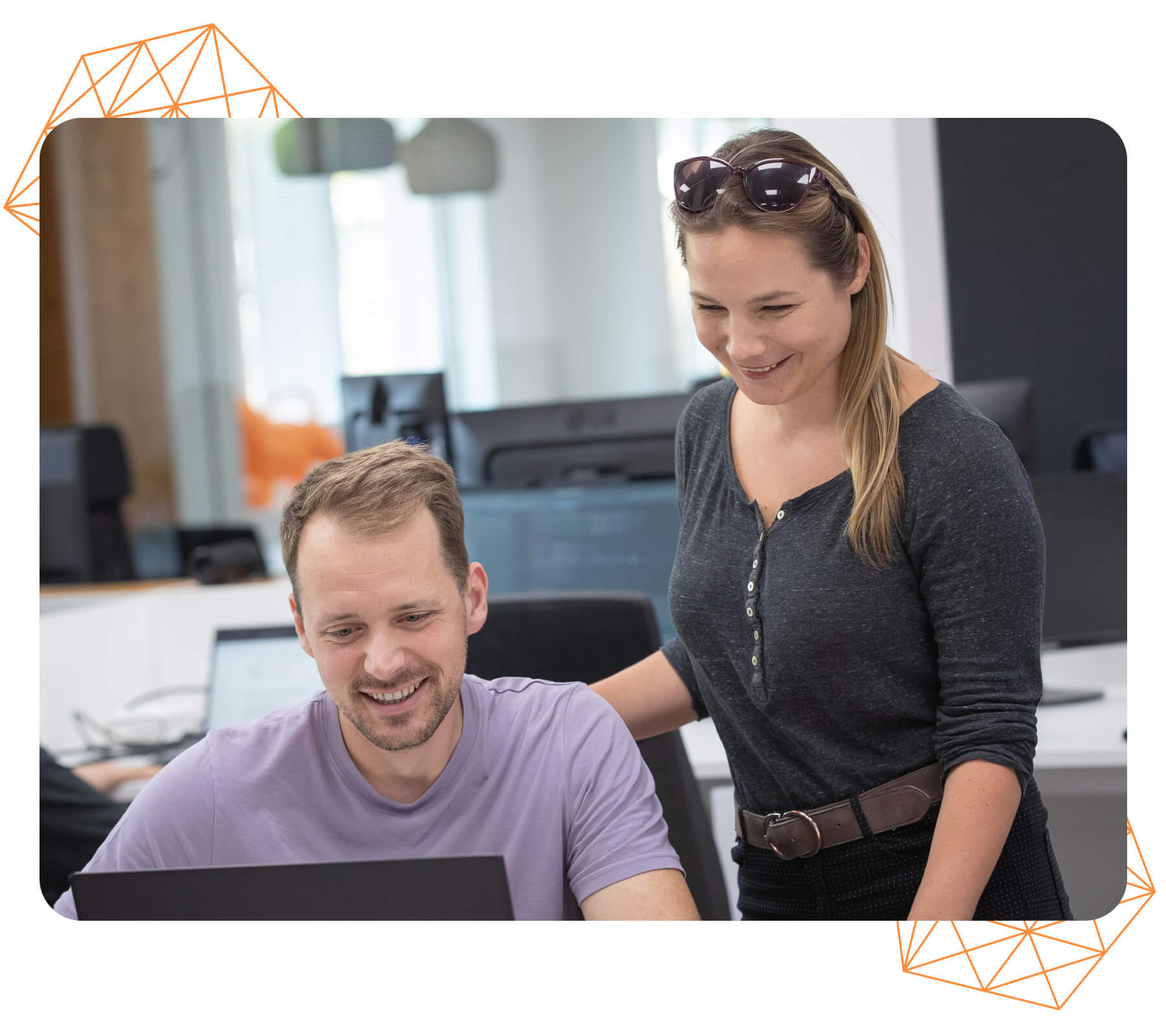 LogiNet csapat munka közben